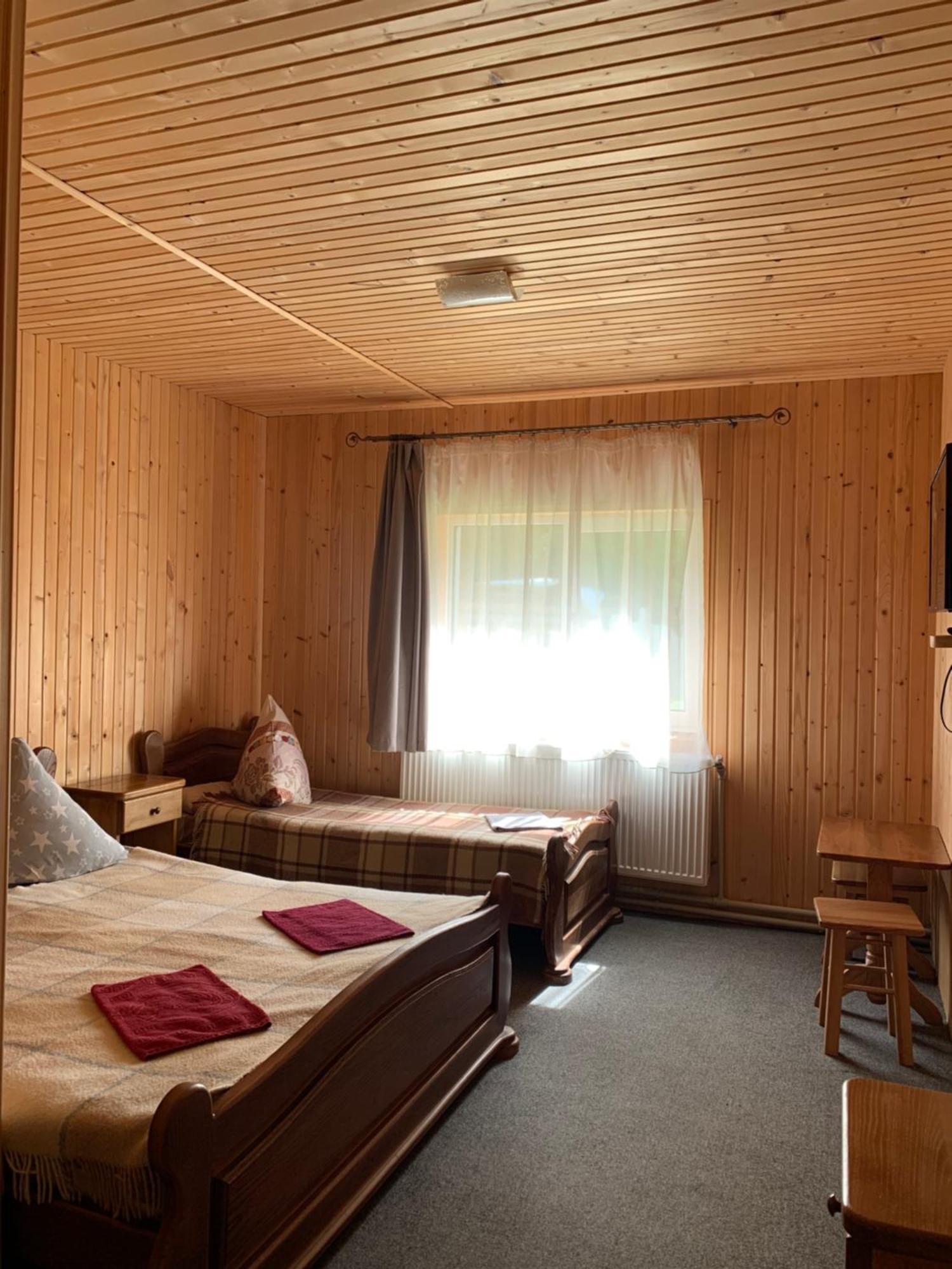 Hotel Novoe Shale Jablunyzja Exterior foto