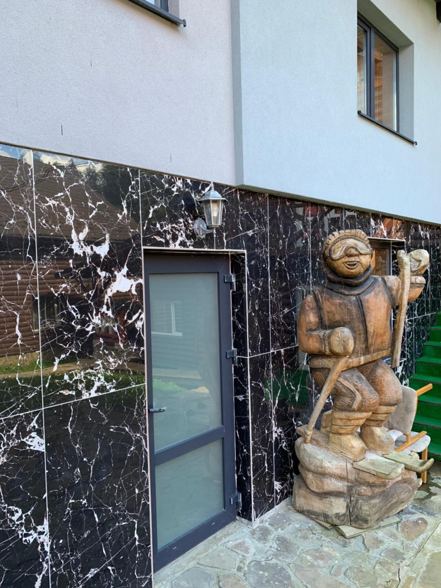 Hotel Novoe Shale Jablunyzja Exterior foto